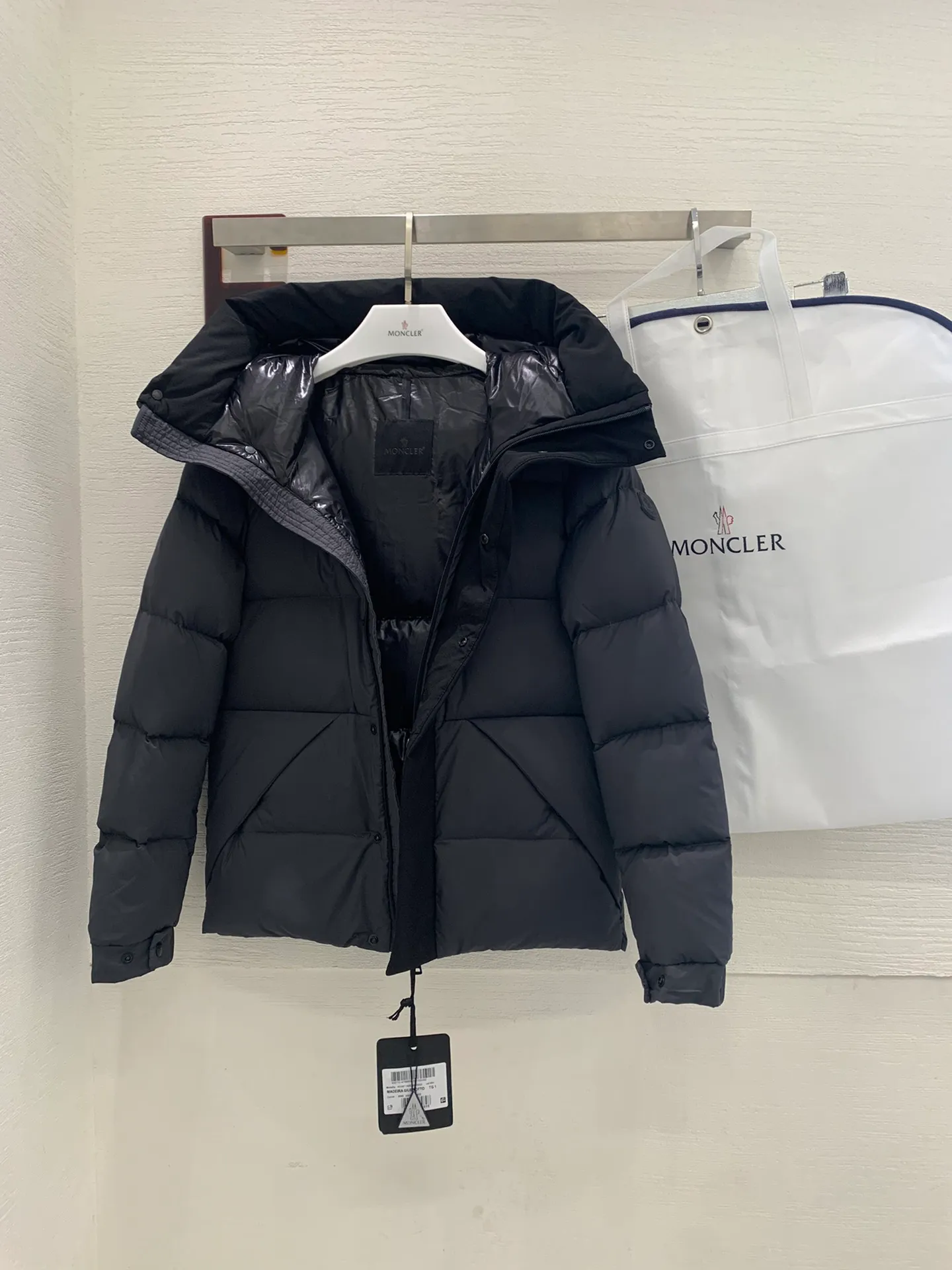💎 💎 In Stock 2023 🆕Moncler Madeira 、 ， Mon*ler Series， 。 Series ， ！ ， ！ Series， 90% ， ， ， ， ， ！ ， ， ！ ， ， ， ！ ， chao ， ， ！！！ ， ， ， ！！！ ， ！ ！ ， ， 。 ！！ 、 ， Moncler Classic ， ！ ：Black White Gray Size：12345
